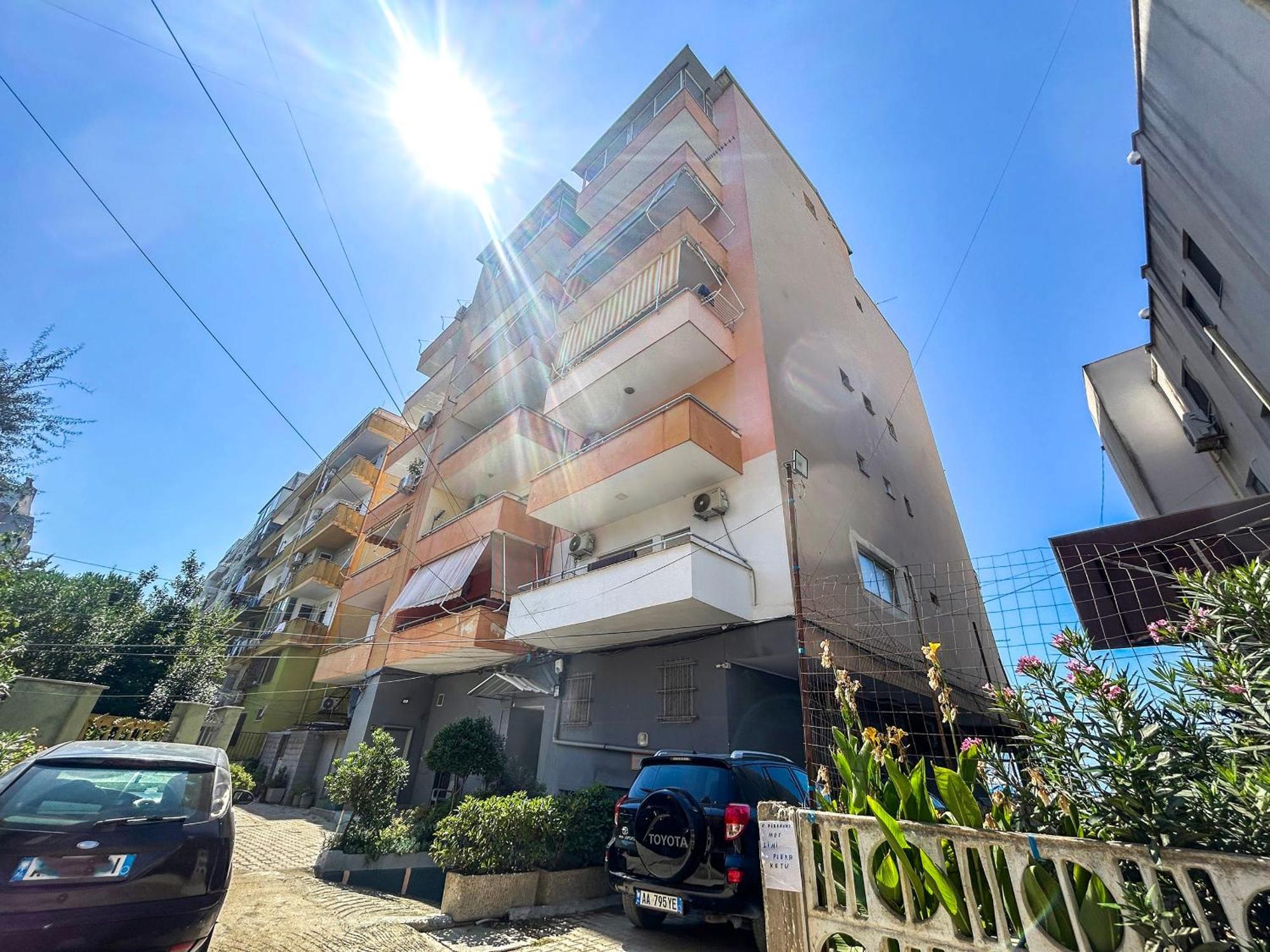 Costante 614 Apartment Драч Екстериор снимка